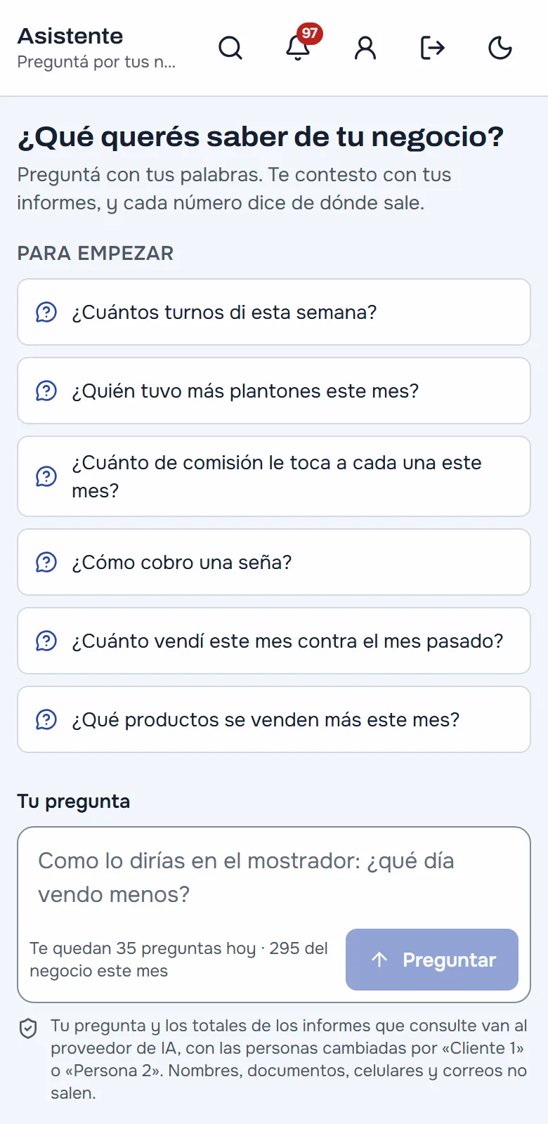 El asistente en el celular: «¿Qué querés saber de tu negocio?», preguntas para empezar como «¿Cuántos turnos di esta semana?» y el cuadro para escribir la tuya, con lo que sale del sistema escrito debajo.